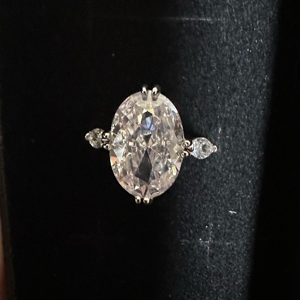 3.5 Ct tw. Oval Cut Moissanite Engagement Ring amazing sparkle